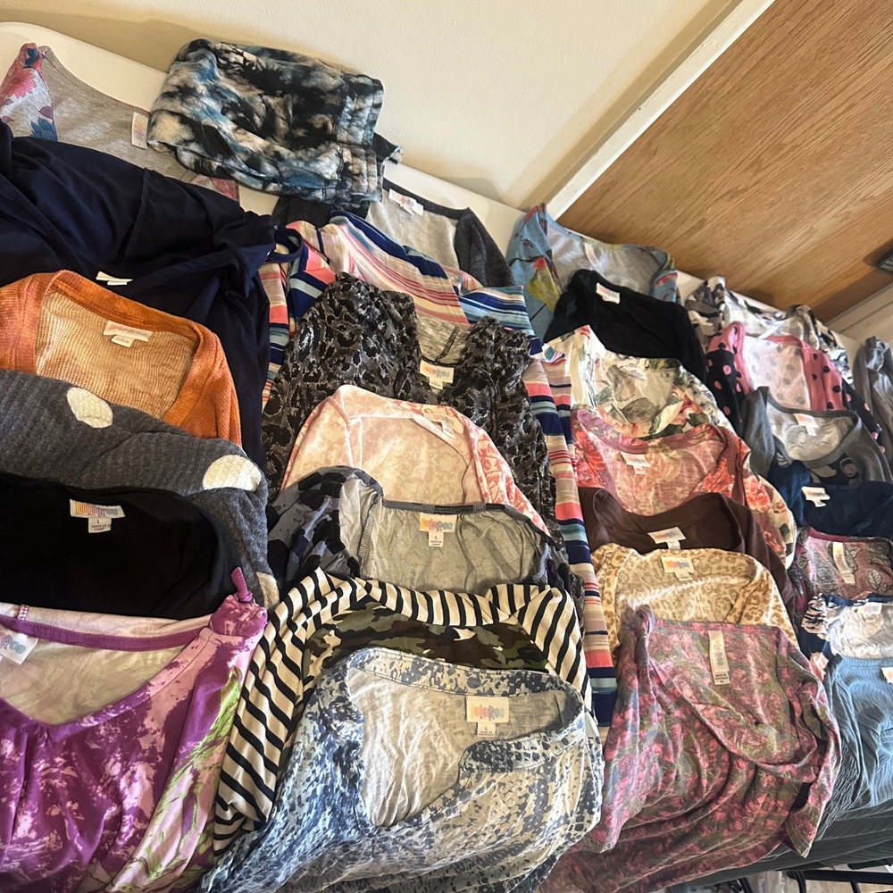 Lot of 35 LuLaRoe Women Large Shirts Tank Tops Cardigans